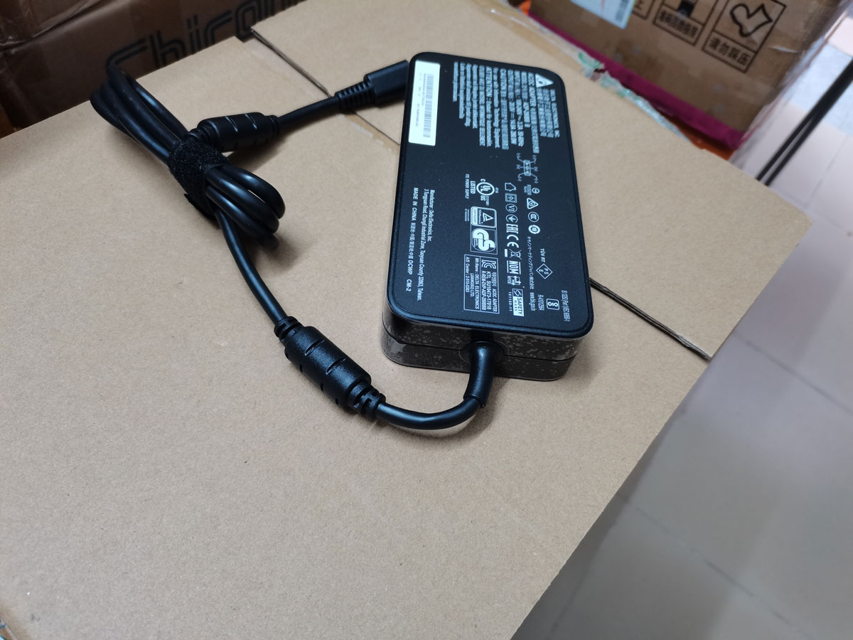 جديد OEM دلتا 20.0 فولت 14.0A  - مراجعة Pc Gaming Msi وسعره